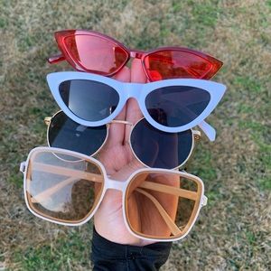 4 pairs of sunglasses